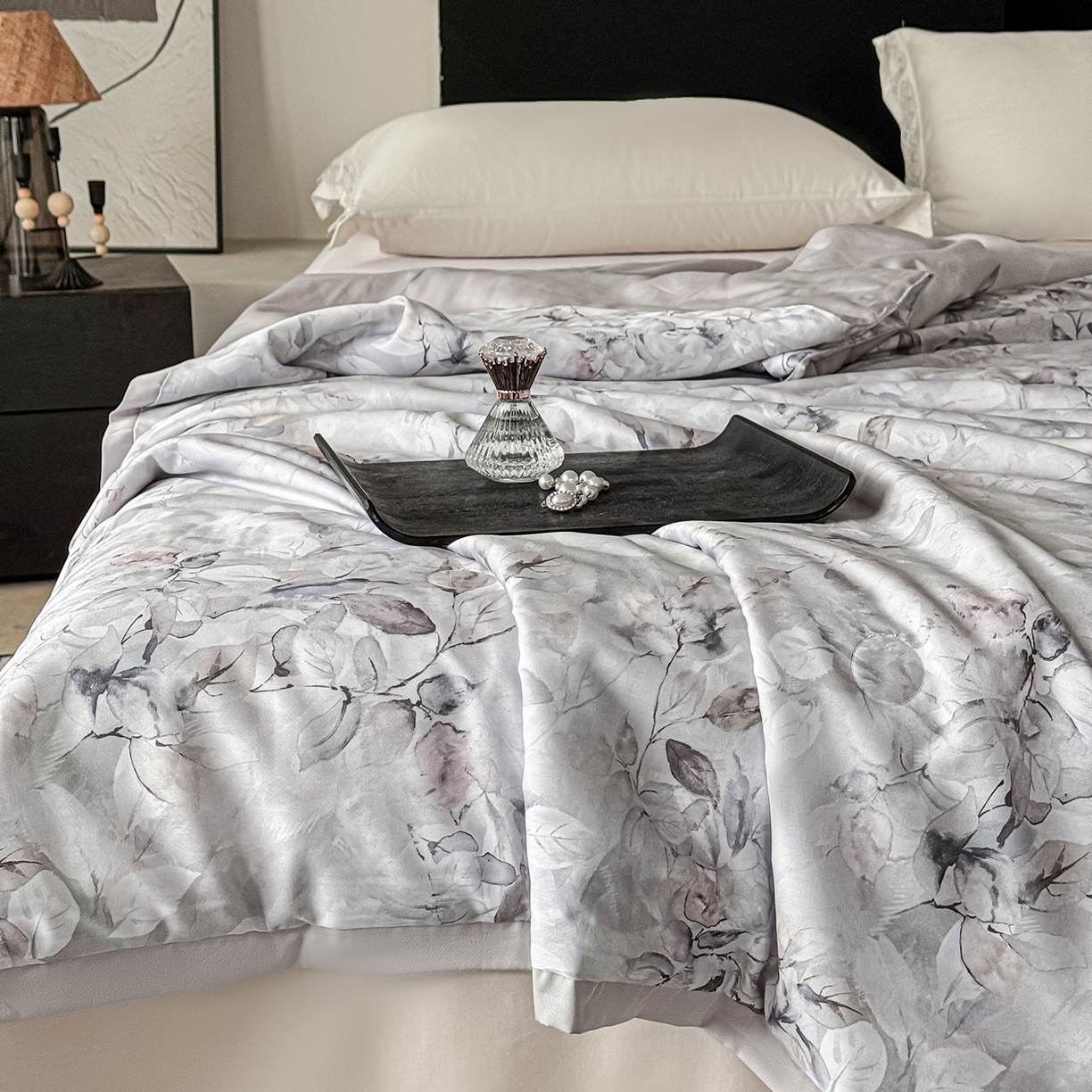 91家纺网 家纺一手货源 找家纺 摩时 2026春夏新款天丝印花夏被凉感空调被芯被子 茉色香绮