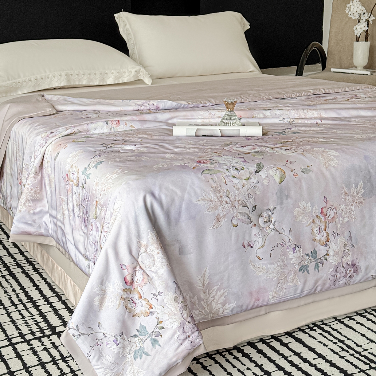 91家纺网 家纺一手货源 找家纺 摩时 2026春夏新款天丝印花夏被凉感空调被芯被子 幽兰空谷