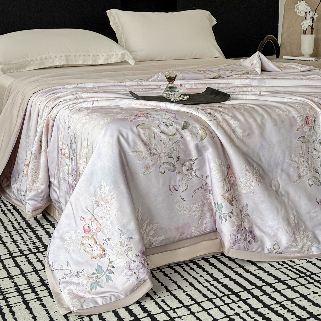 91家纺网 家纺一手货源 找家纺 摩时 2026春夏新款天丝印花夏被凉感空调被芯被子 幽兰空谷