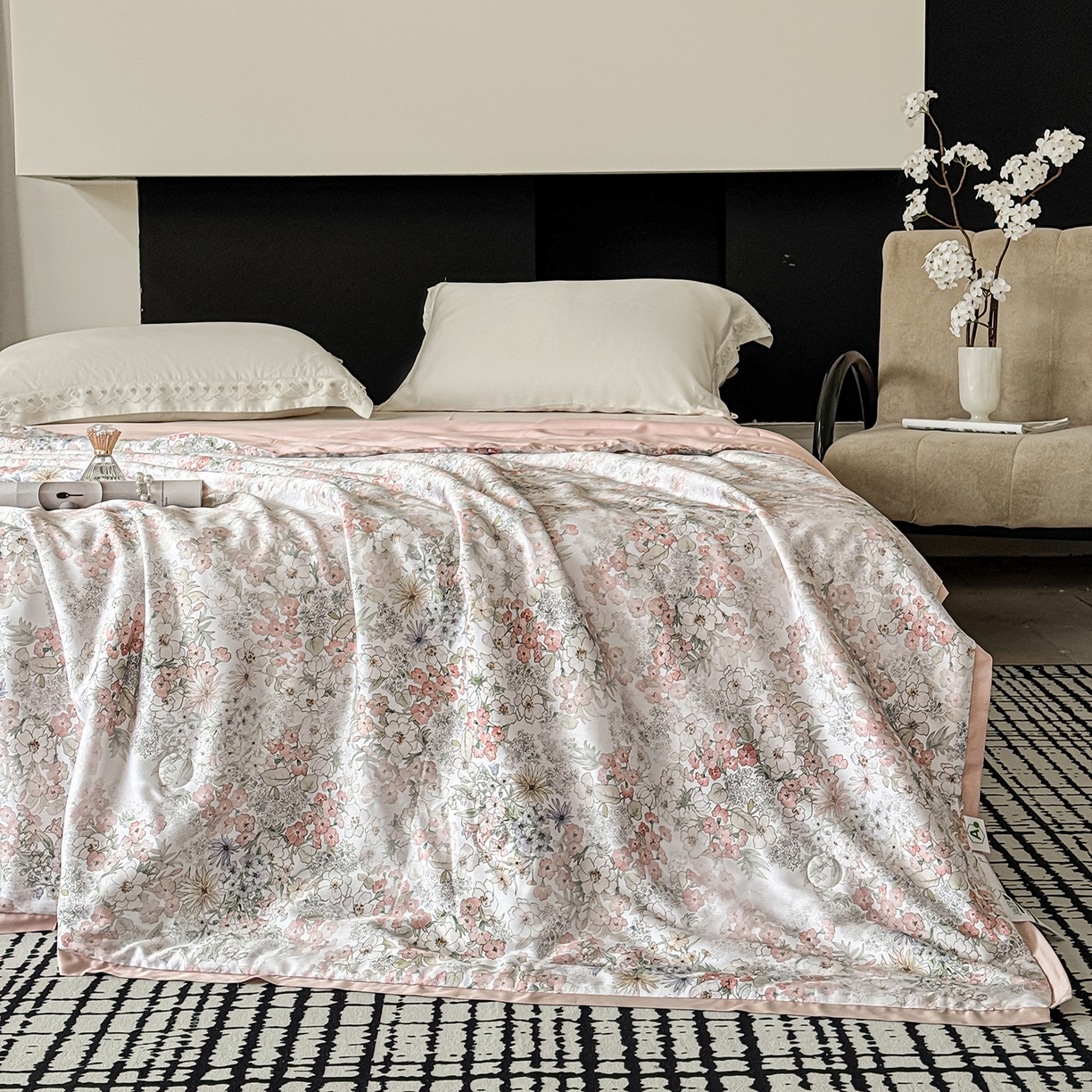 91家纺网 家纺一手货源 找家纺 摩时 2026春夏新款天丝印花夏被凉感空调被芯被子 栀子花信