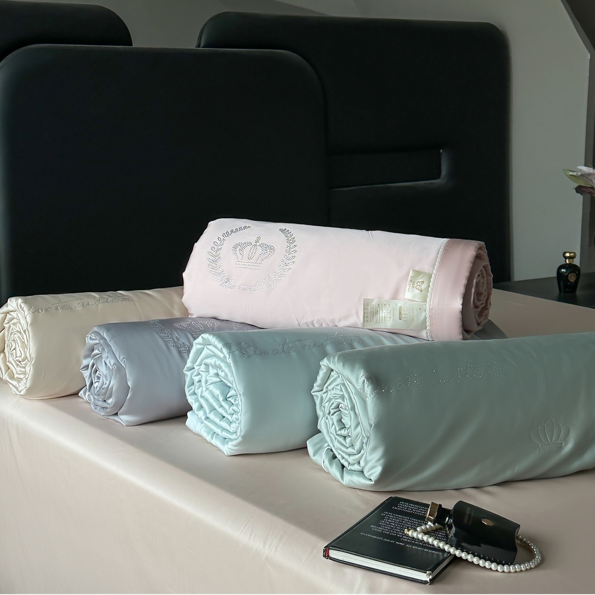 91家纺网 家纺一手货源 找家纺 摩时 2026新款纯色天丝夏被夏凉被空调被 组合图（仅供展示不可下单）