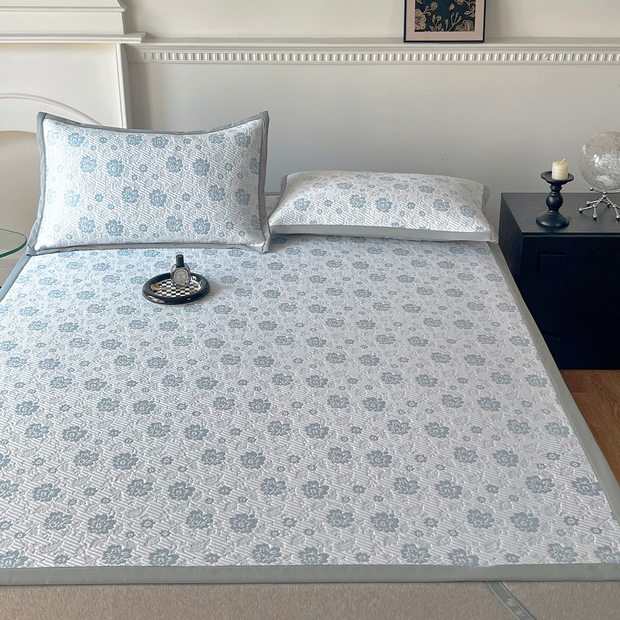 91家纺网 家纺一手货源 找家纺 卡初家居（原微来） 2026新款A类乙纶凉豆豆提花席凉席席子-花影系列 花影-天蓝