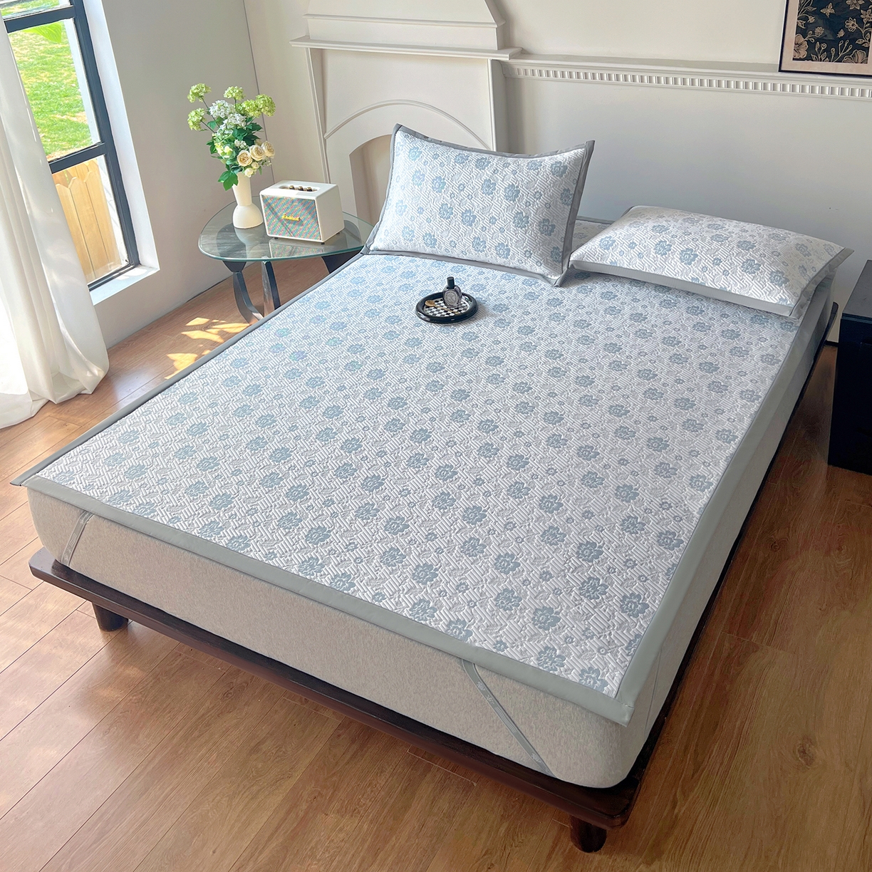 91家纺网 家纺一手货源 找家纺 卡初家居（原微来） 2026新款A类乙纶凉豆豆提花席凉席席子-花影系列 花影-天蓝