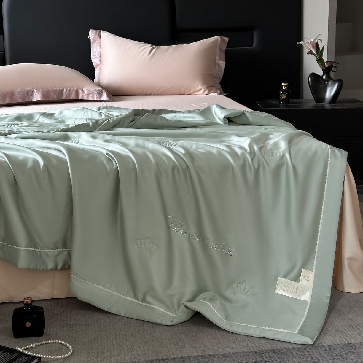 91家纺网 家纺一手货源 找家纺 摩时 2026新款纯色天丝夏被夏凉被空调被 丝悦-石墨绿