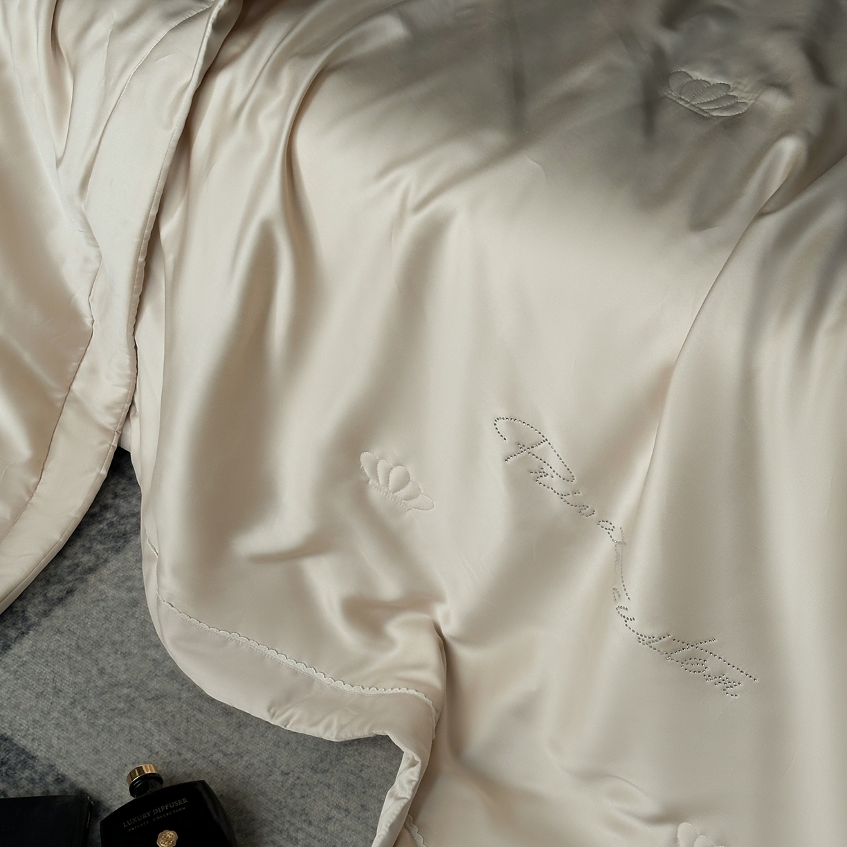 91家纺网 家纺一手货源 找家纺 摩时 2026新款纯色天丝夏被夏凉被空调被 丝悦-燕麦色