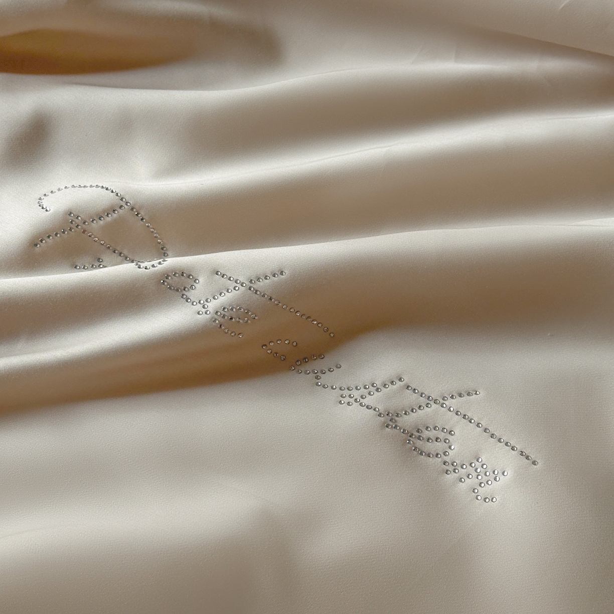 91家纺网 家纺一手货源 找家纺 摩时 2026新款纯色天丝夏被夏凉被空调被 丝悦-燕麦色