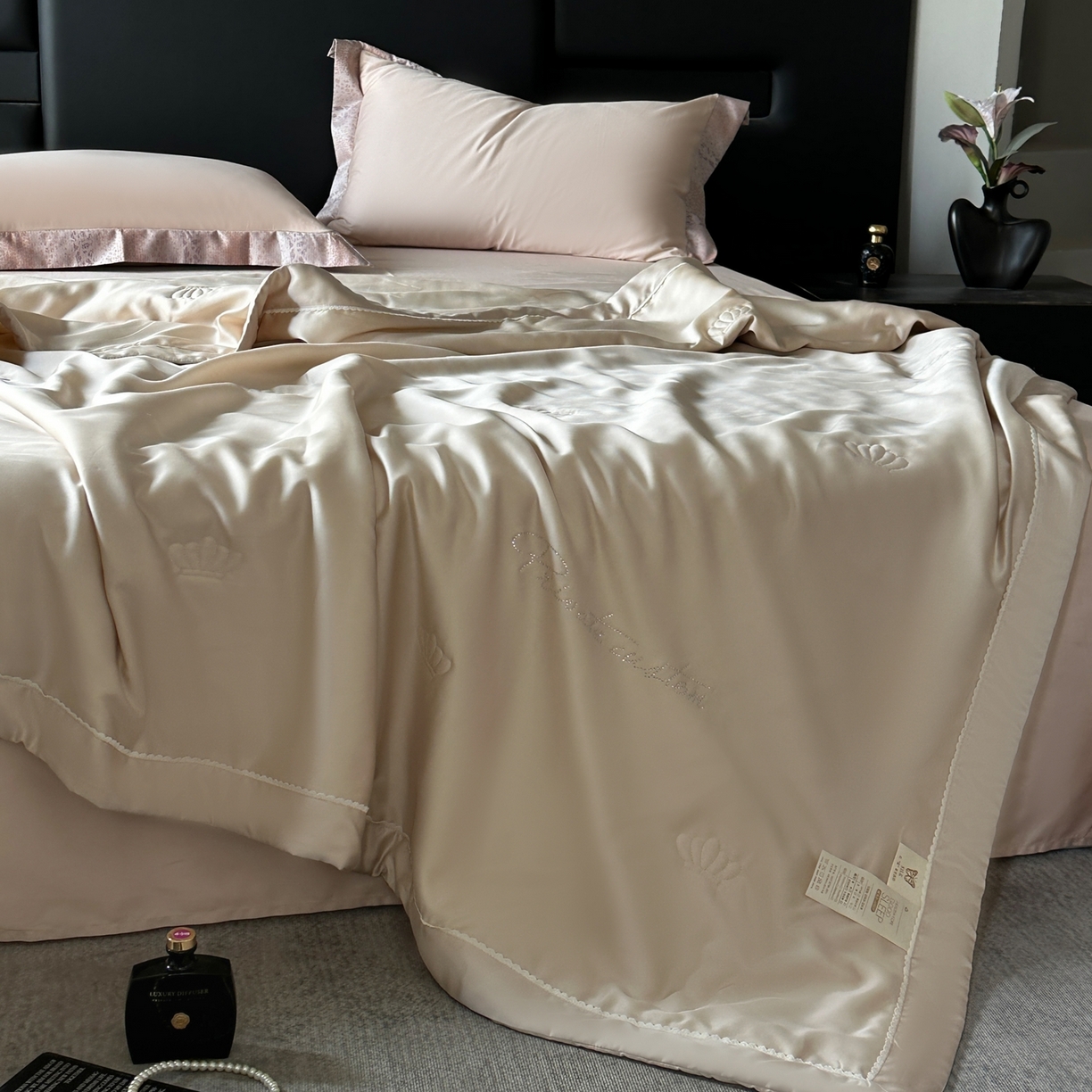 91家纺网 家纺一手货源 找家纺 摩时 2026新款纯色天丝夏被夏凉被空调被 丝悦-燕麦色