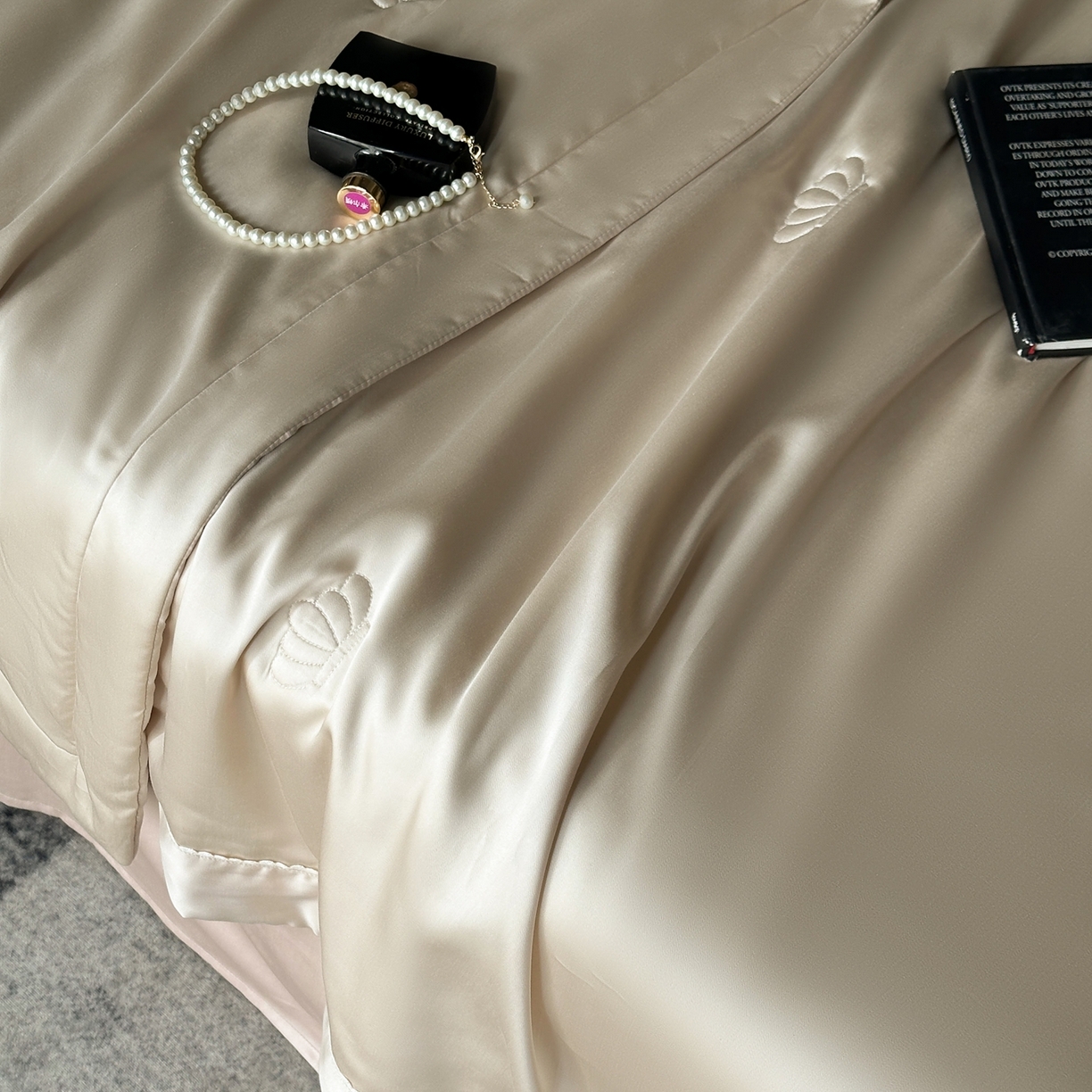 91家纺网 家纺一手货源 找家纺 摩时 2026新款纯色天丝夏被夏凉被空调被 丝悦-燕麦色