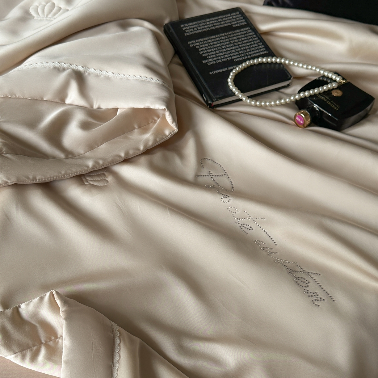 91家纺网 家纺一手货源 找家纺 摩时 2026新款纯色天丝夏被夏凉被空调被 丝悦-燕麦色