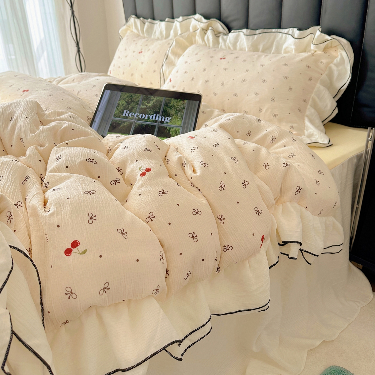 91家纺网 家纺一手货源 找家纺 韩都家居 2026春夏新款双层纱皱皱纱韩系清新风四件套 艾樱结