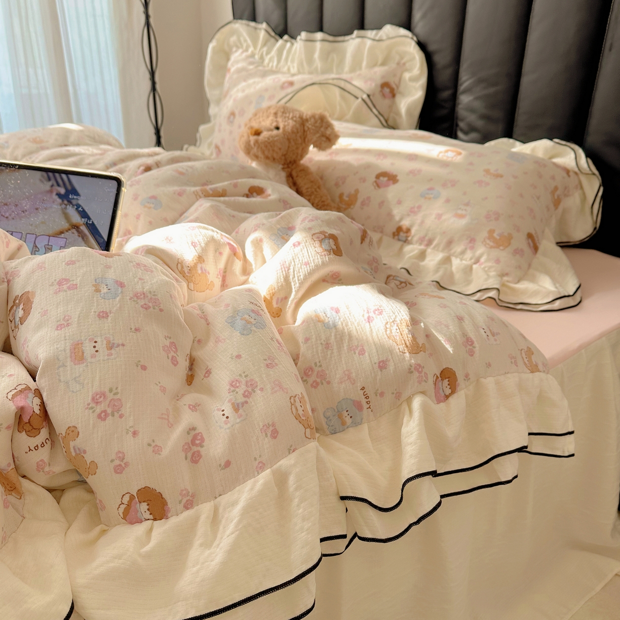 91家纺网 家纺一手货源 找家纺 韩都家居 2026春夏新款双层纱皱皱纱韩系清新风四件套 欢狗园