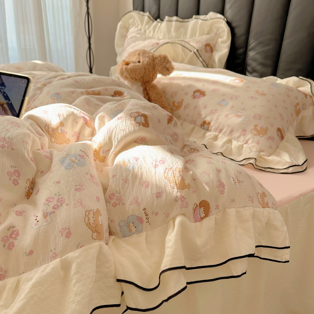 91家纺网 家纺一手货源 找家纺 韩都家居 2026春夏新款双层纱皱皱纱韩系清新风四件套 欢狗园