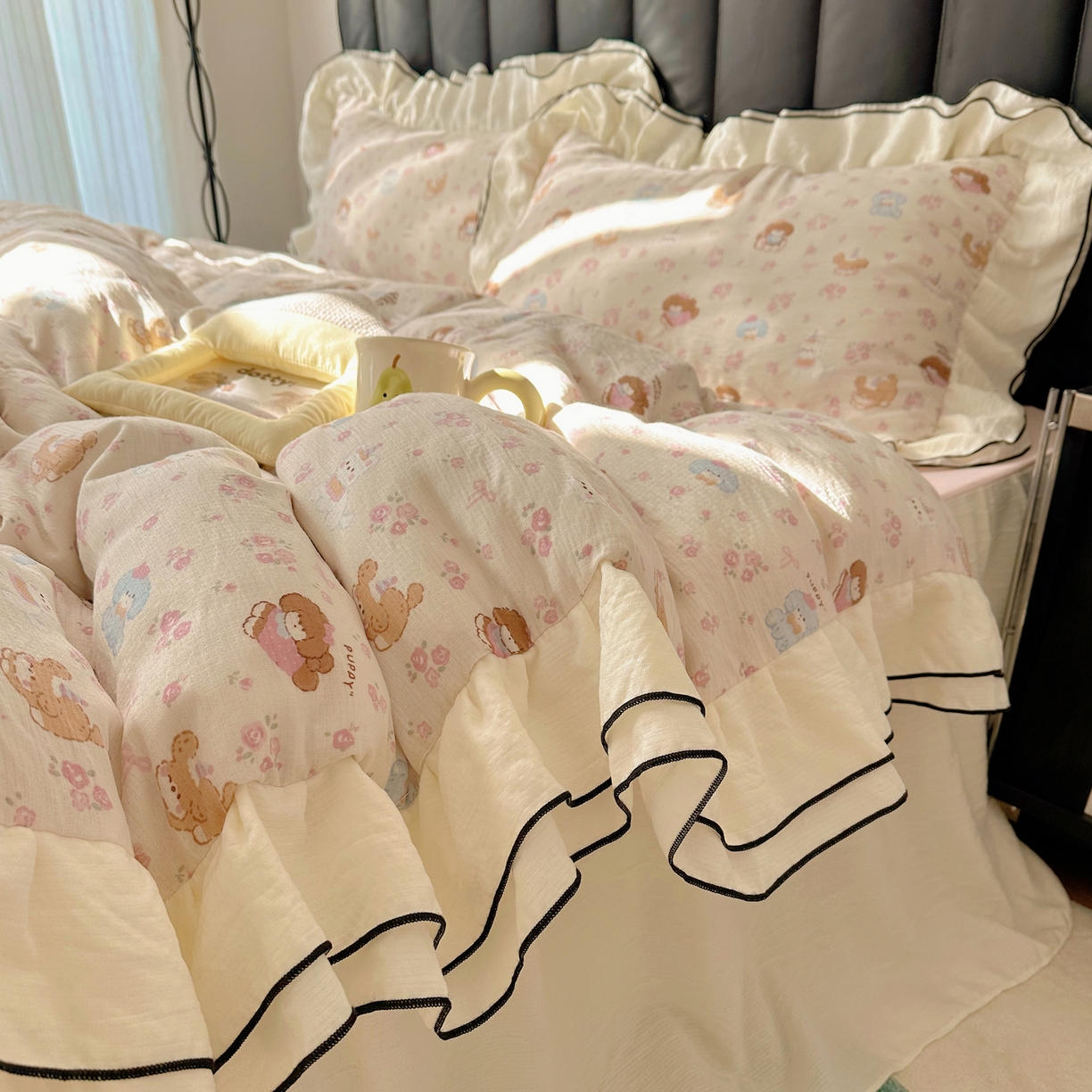 91家纺网 家纺一手货源 找家纺 韩都家居 2026春夏新款双层纱皱皱纱韩系清新风四件套 欢狗园