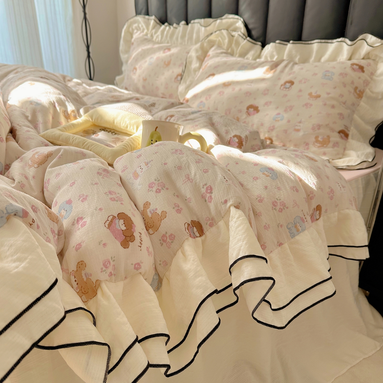 91家纺网 家纺一手货源 找家纺 韩都家居 2026春夏新款双层纱皱皱纱韩系清新风四件套 欢狗园