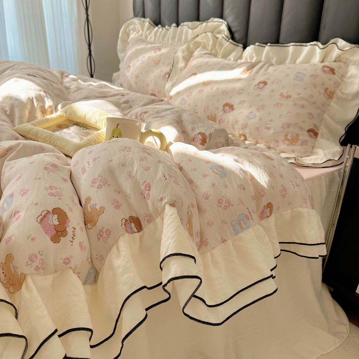 91家纺网 家纺一手货源 找家纺 韩都家居 2026春夏新款双层纱皱皱纱韩系清新风四件套 欢狗园