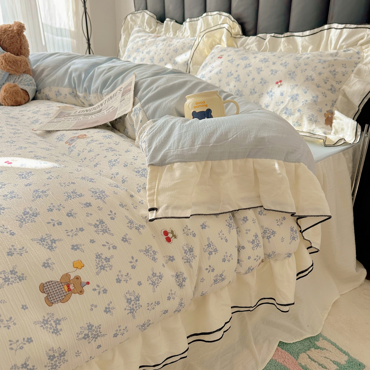 91家纺网 家纺一手货源 找家纺 韩都家居 2026春夏新款双层纱皱皱纱韩系清新风四件套 蓝熊曲