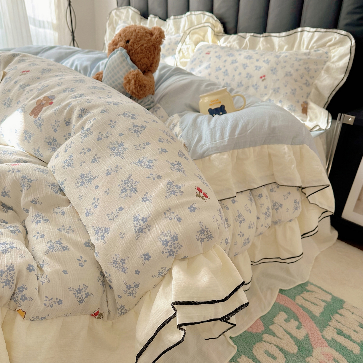 91家纺网 家纺一手货源 找家纺 韩都家居 2026春夏新款双层纱皱皱纱韩系清新风四件套 蓝熊曲