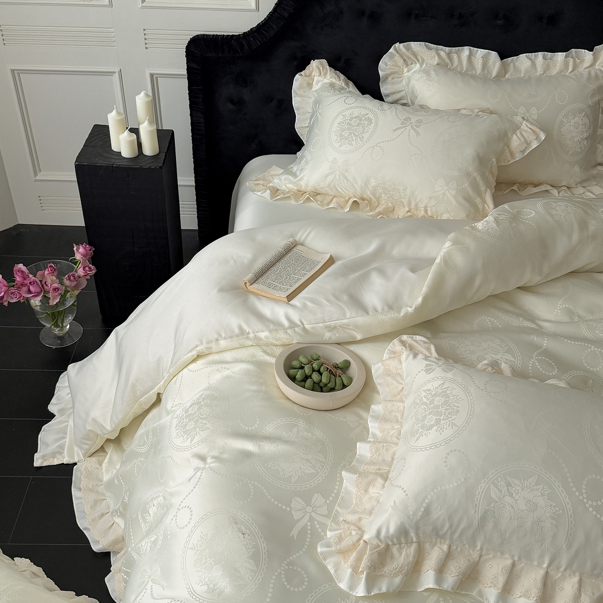 91家纺网 家纺一手货源 找家纺 优悦生活馆 2026新款花边款冰丝四件套-月光织梦 月光织梦-白