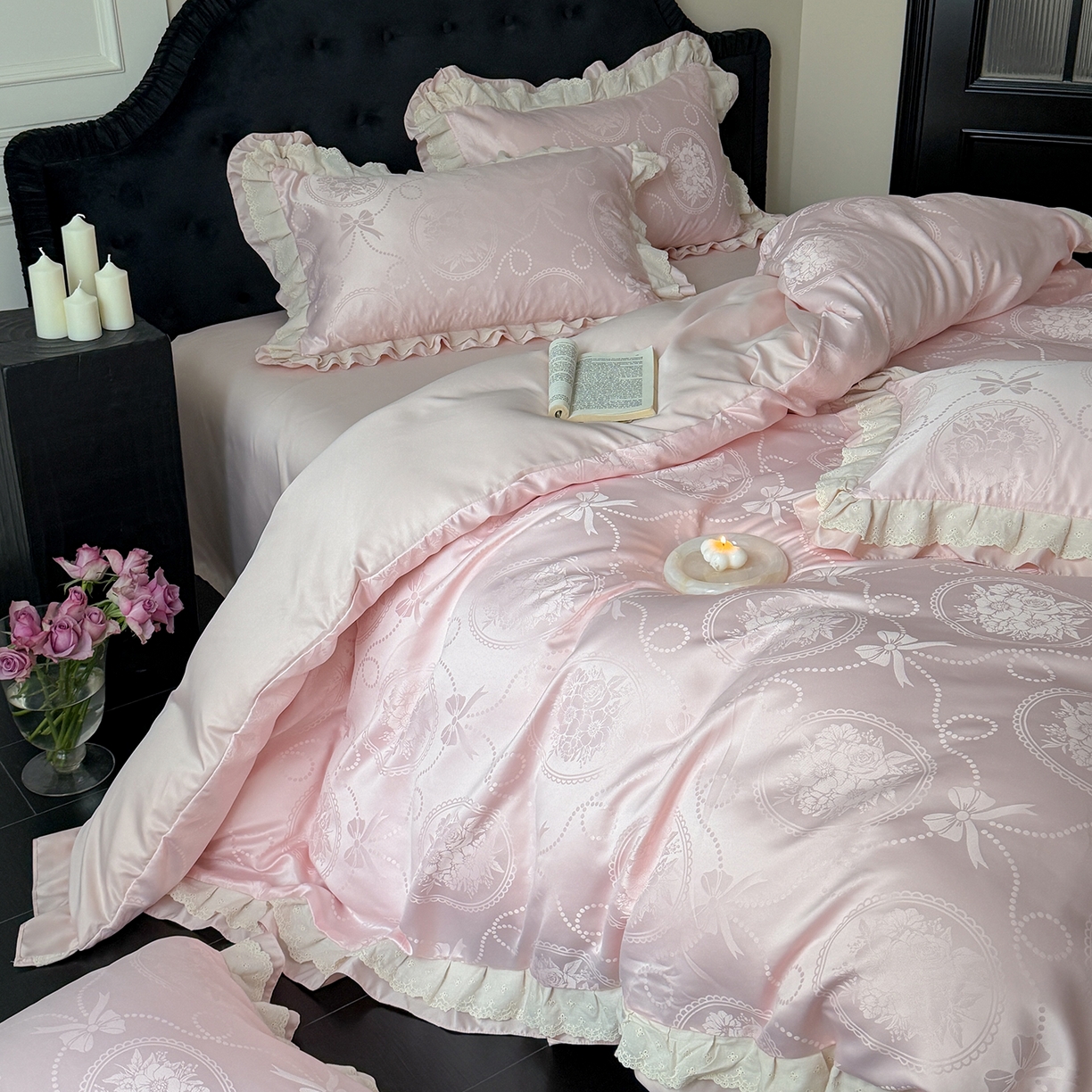 91家纺网 家纺一手货源 找家纺 优悦生活馆 2026新款花边款冰丝四件套-月光织梦 月光织梦-粉