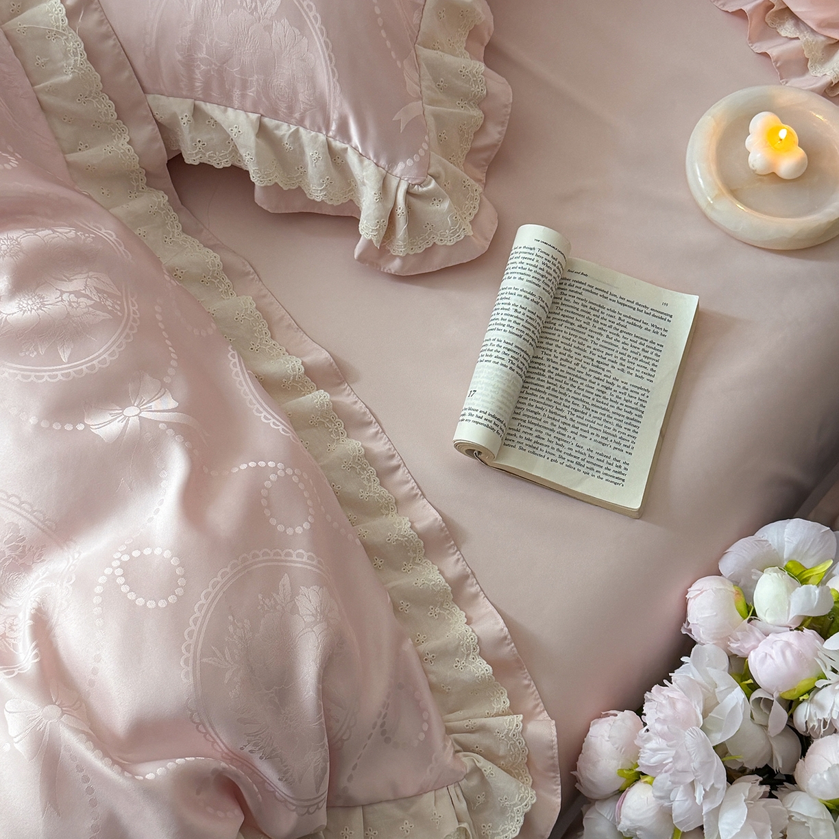 91家纺网 家纺一手货源 找家纺 优悦生活馆 2026新款花边款冰丝四件套-月光织梦 月光织梦-粉