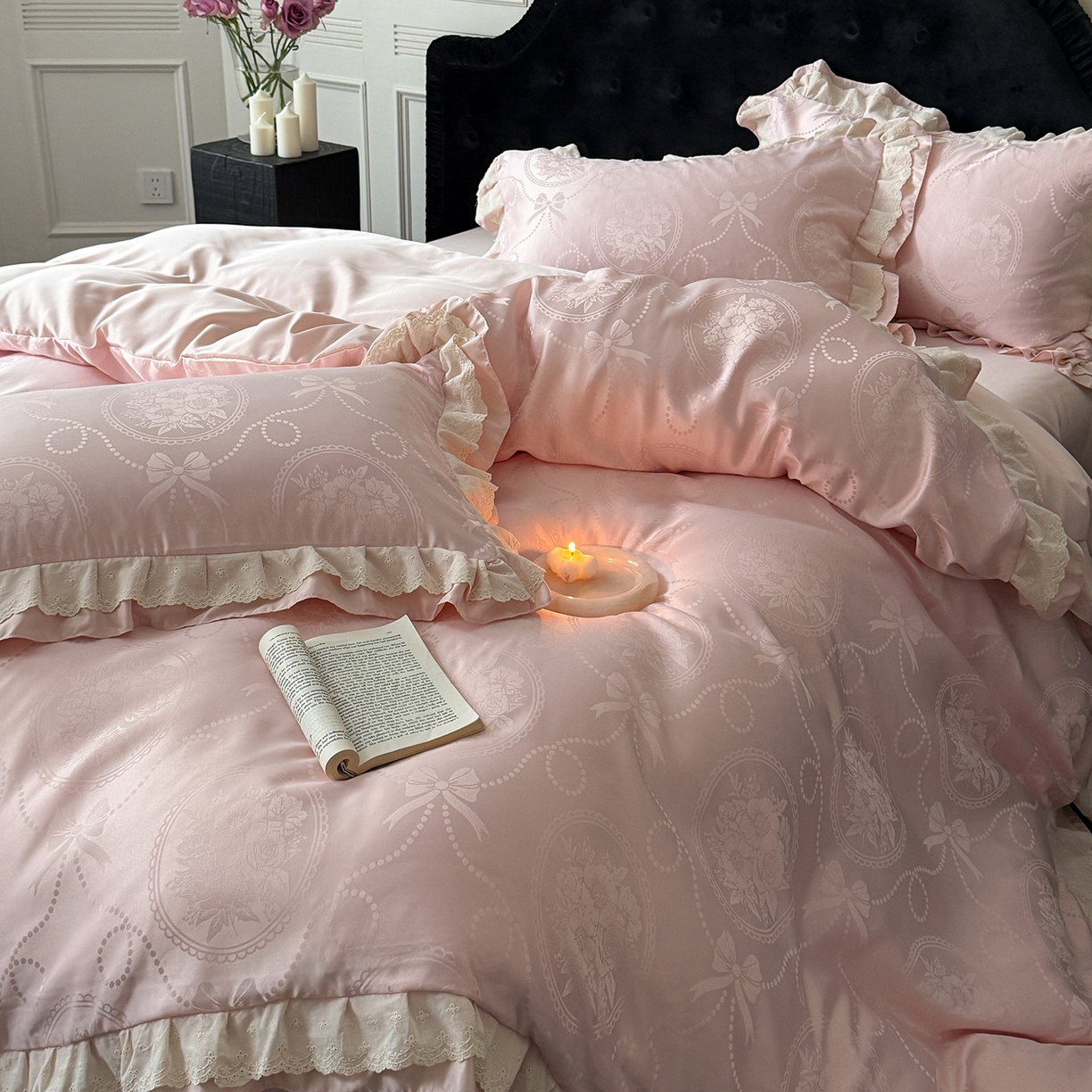 91家纺网 家纺一手货源 找家纺 优悦生活馆 2026新款花边款冰丝四件套-月光织梦 月光织梦-粉