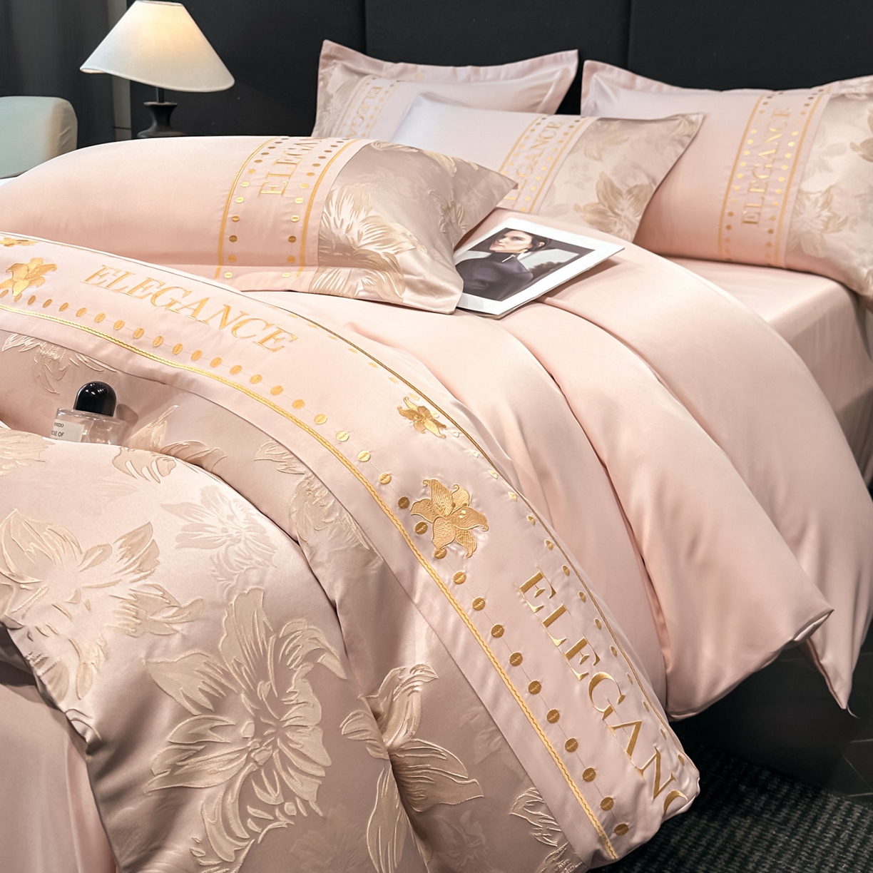 91家纺网 家纺一手货源 找家纺 （总）宇航家纺 2026新款金丝立体浮雕提花水洗真丝天丝四件套