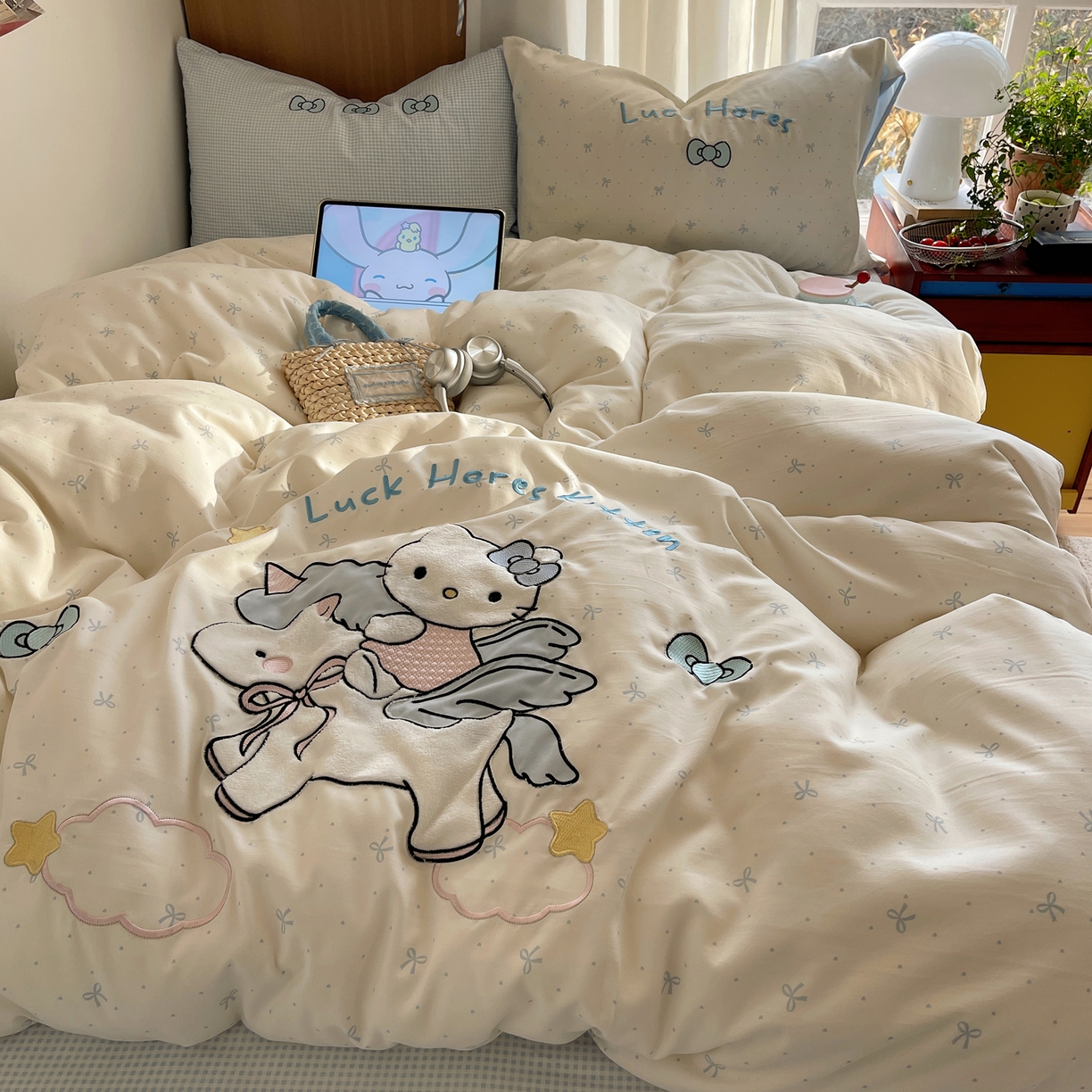 91家纺网 家纺一手货源 找家纺 （总）沐慕 2026新款大贴布绣云朵棉四件套