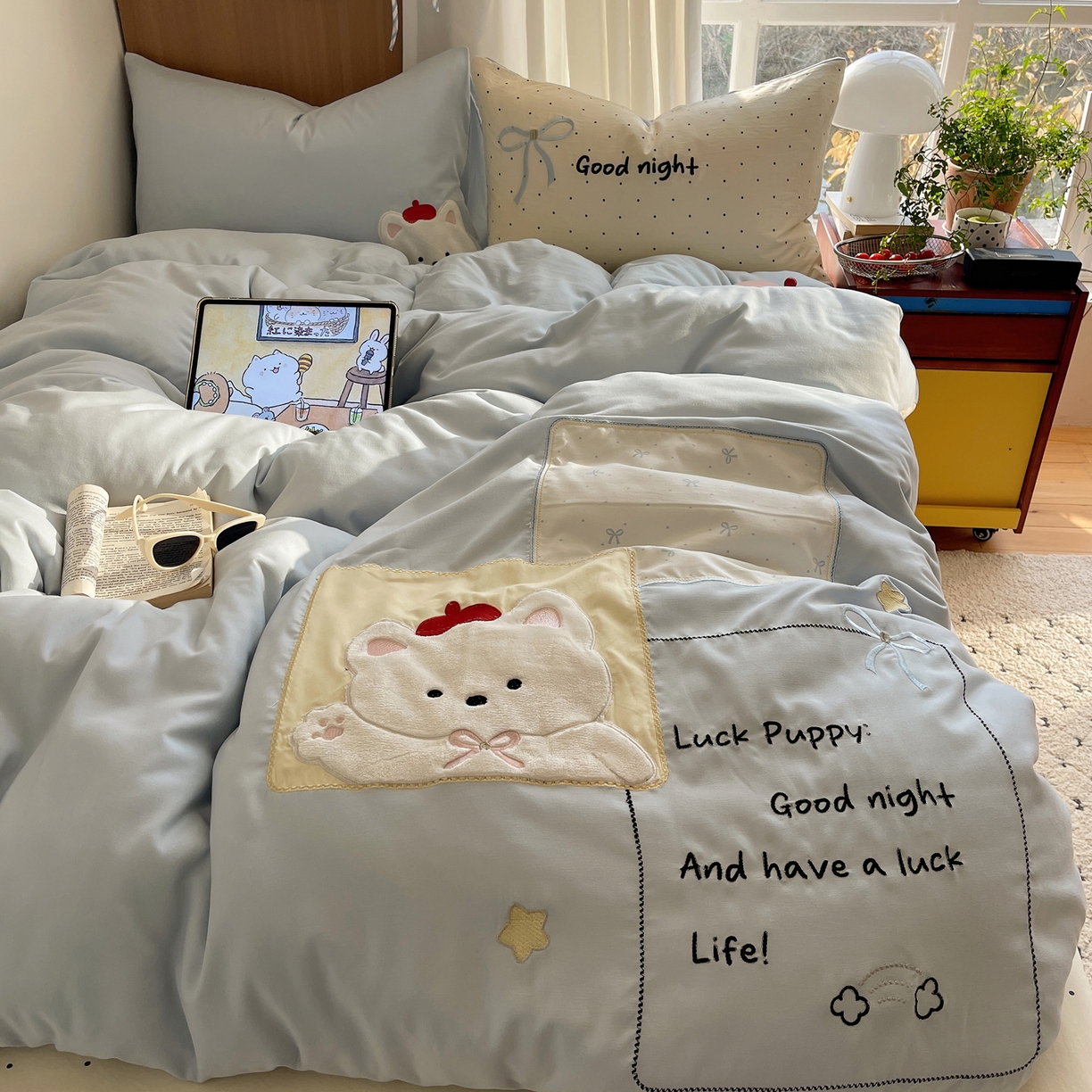 91家纺网 家纺一手货源 找家纺 沐慕 2026新款大贴布绣云朵棉四件套 晚安小熊