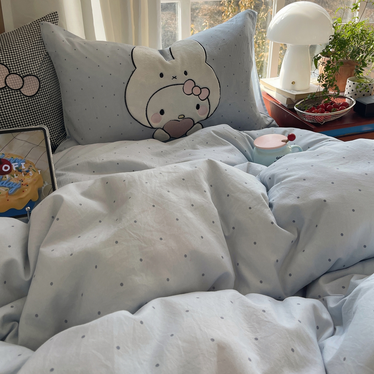 91家纺网 家纺一手货源 找家纺 沐慕 2026新款大贴布绣云朵棉四件套 爱心兔兔