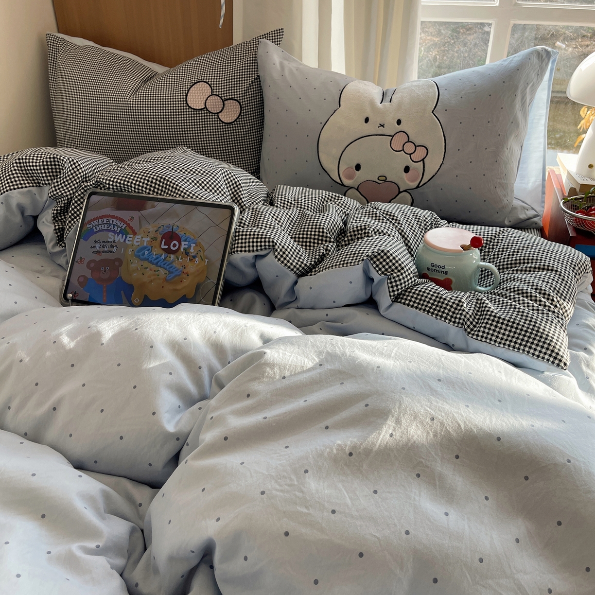 91家纺网 家纺一手货源 找家纺 沐慕 2026新款大贴布绣云朵棉四件套 爱心兔兔