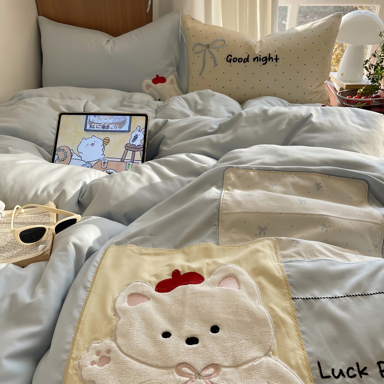 91家纺网 家纺一手货源 找家纺 沐慕 2026新款大贴布绣云朵棉四件套 晚安小熊