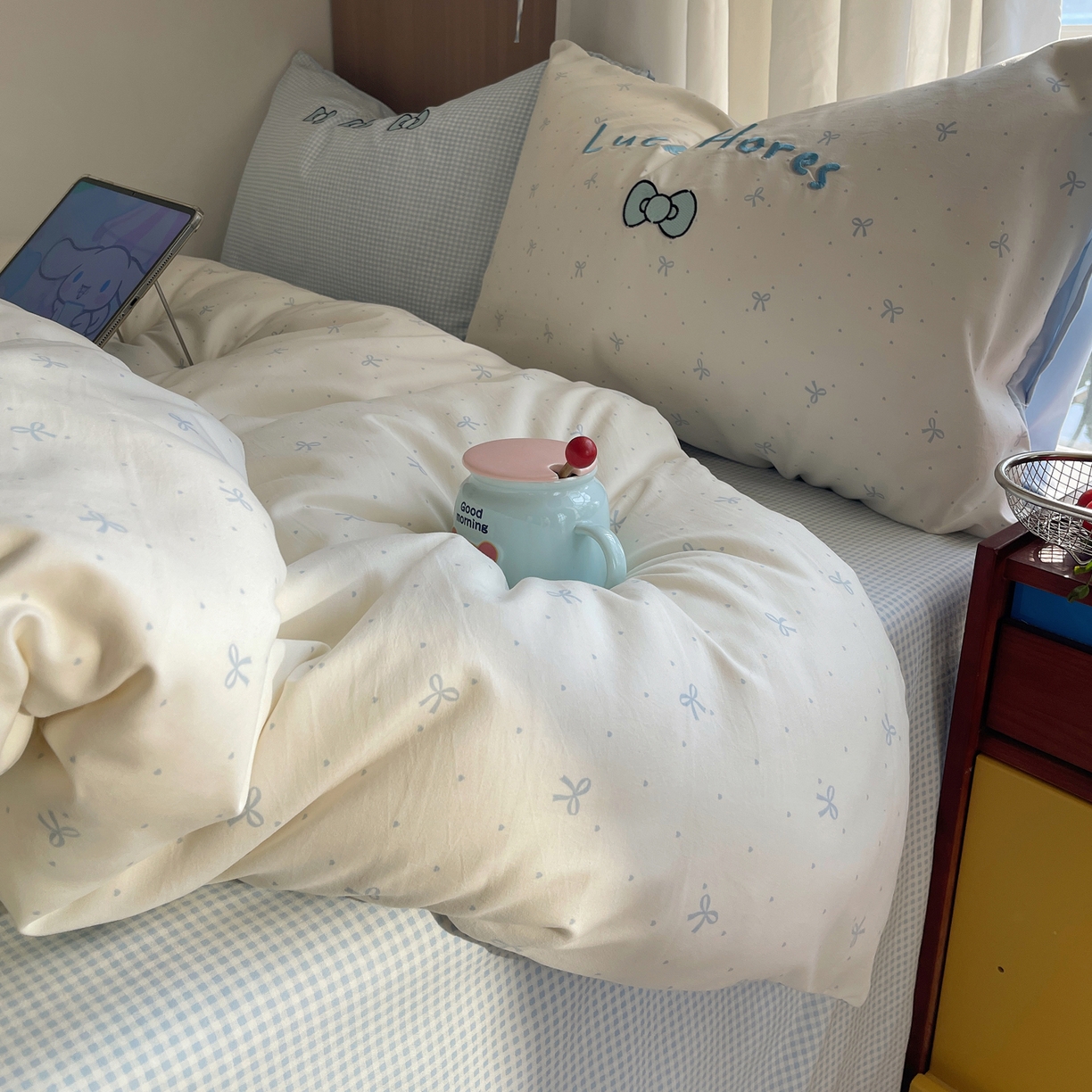 91家纺网 家纺一手货源 找家纺 沐慕 2026新款大贴布绣云朵棉四件套 木马猫咪