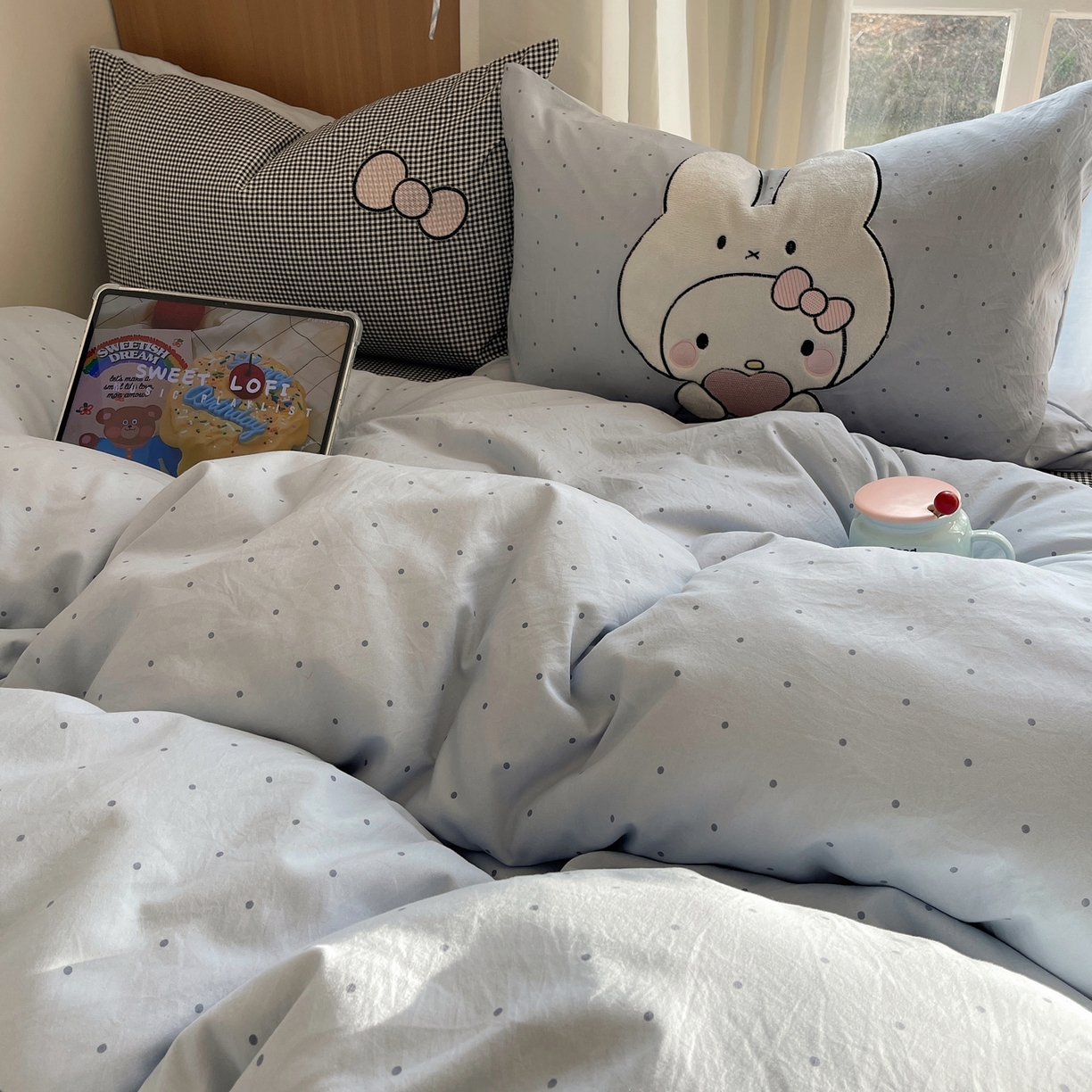 91家纺网 家纺一手货源 找家纺 沐慕 2026新款大贴布绣云朵棉四件套 爱心兔兔