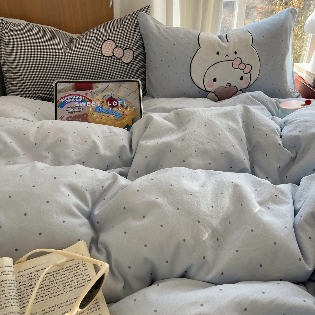 91家纺网 家纺一手货源 找家纺 沐慕 2026新款大贴布绣云朵棉四件套 爱心兔兔