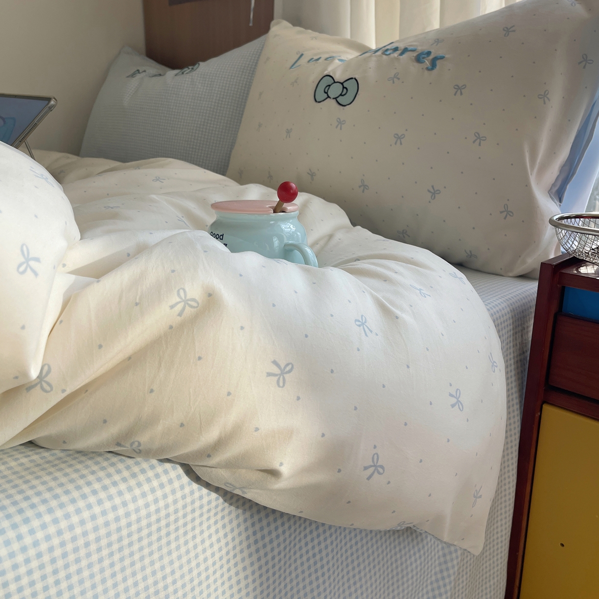 91家纺网 家纺一手货源 找家纺 沐慕 2026新款大贴布绣云朵棉四件套 木马猫咪