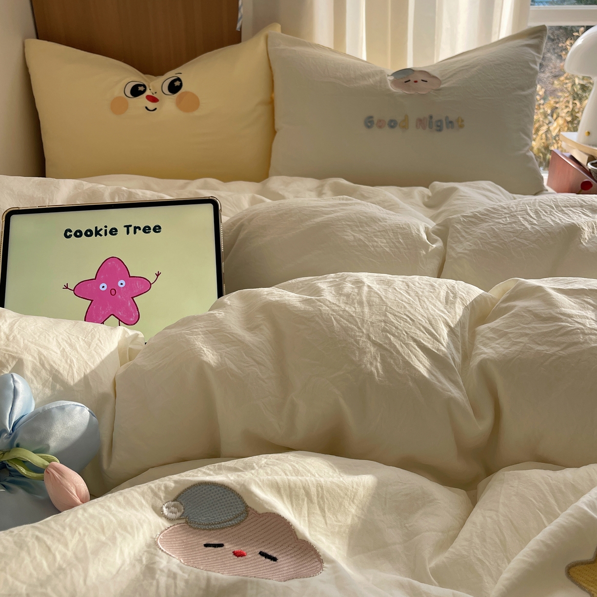 91家纺网 家纺一手货源 找家纺 沐慕 2026新款大贴布绣云朵棉四件套 萌星星