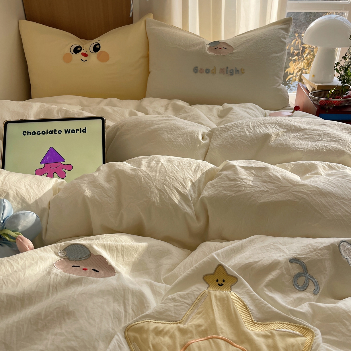 91家纺网 家纺一手货源 找家纺 沐慕 2026新款大贴布绣云朵棉四件套 萌星星