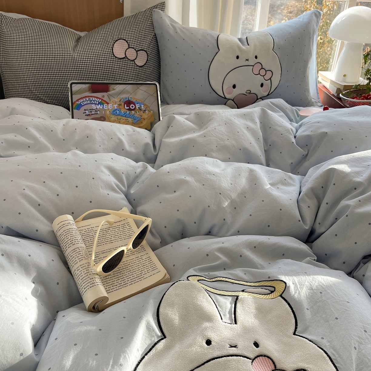 91家纺网 家纺一手货源 找家纺 沐慕 2026新款大贴布绣云朵棉四件套 爱心兔兔