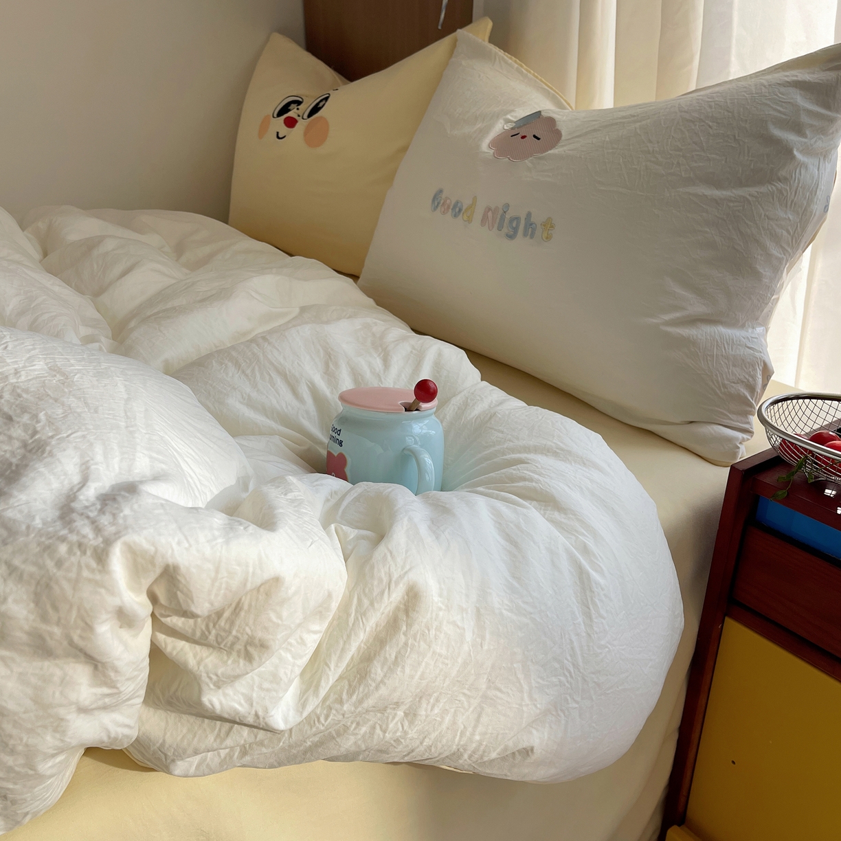 91家纺网 家纺一手货源 找家纺 沐慕 2026新款大贴布绣云朵棉四件套 萌星星