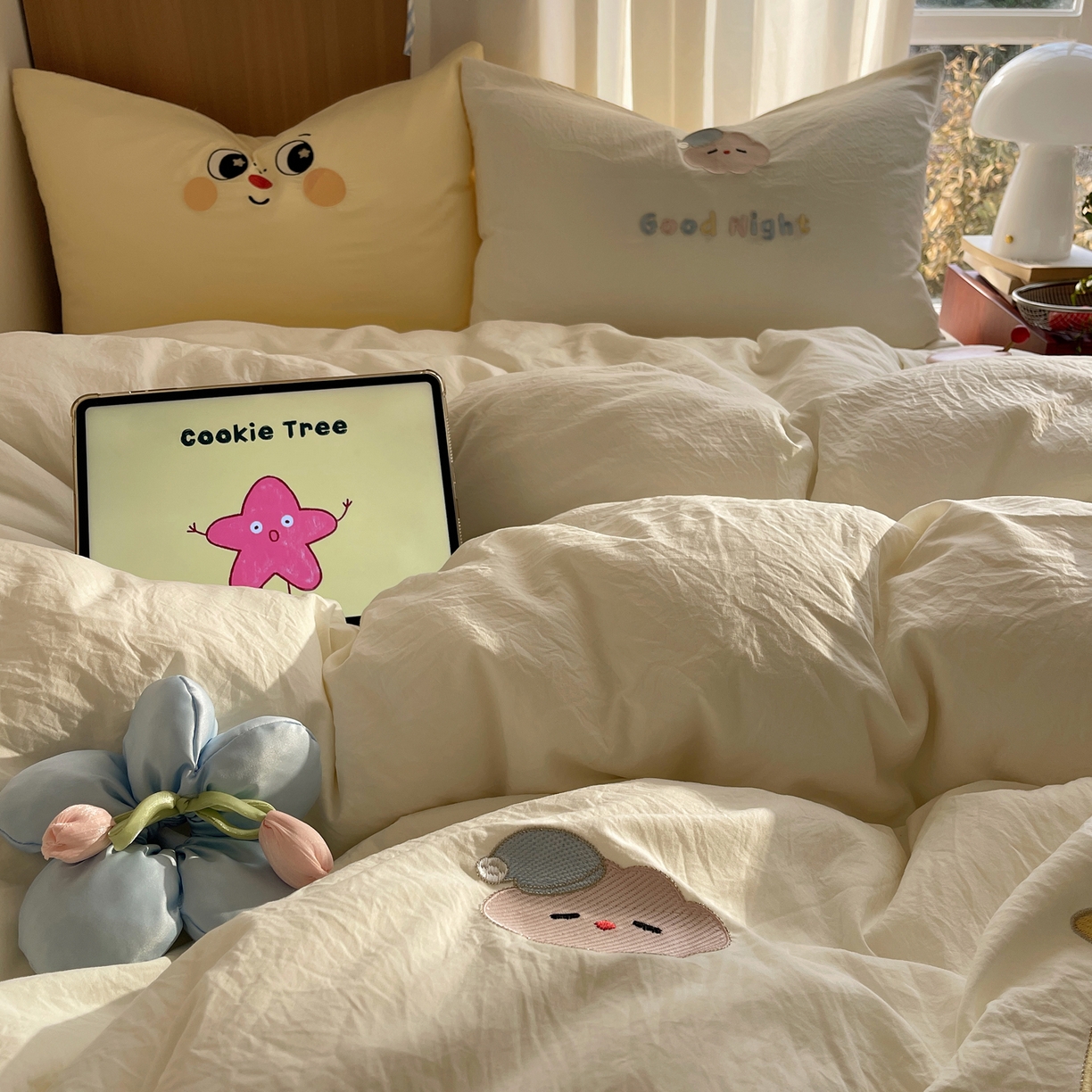 91家纺网 家纺一手货源 找家纺 沐慕 2026新款大贴布绣云朵棉四件套 萌星星