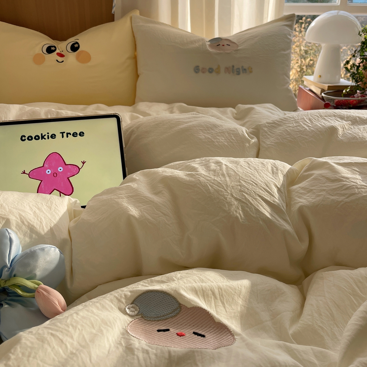 91家纺网 家纺一手货源 找家纺 沐慕 2026新款大贴布绣云朵棉四件套 萌星星