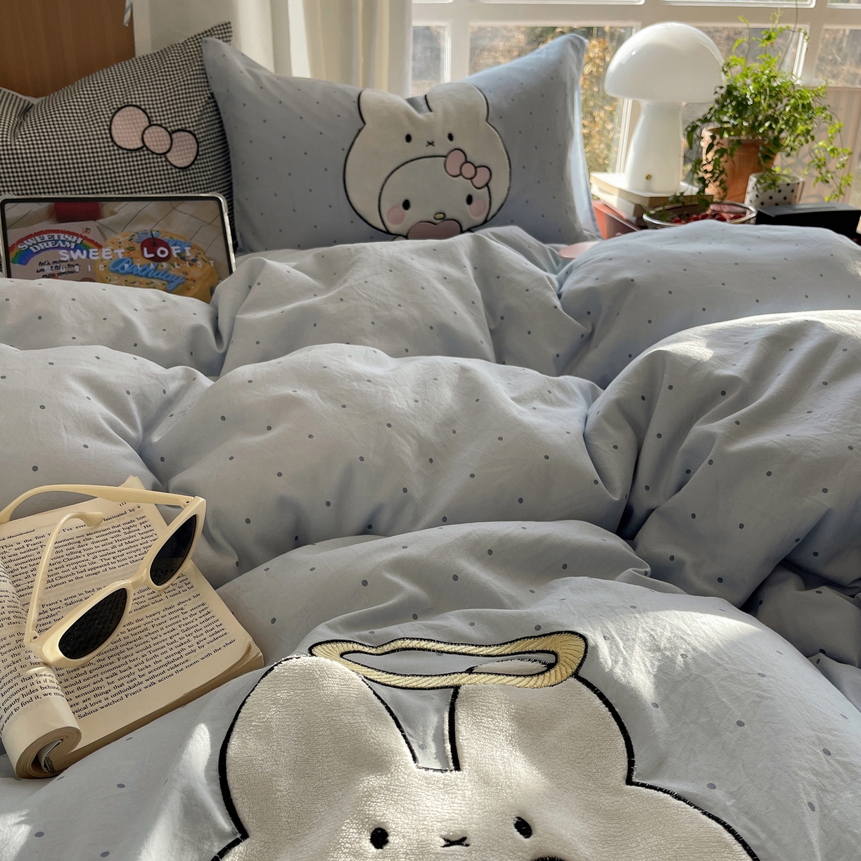 91家纺网 家纺一手货源 找家纺 沐慕 2026新款大贴布绣云朵棉四件套 爱心兔兔