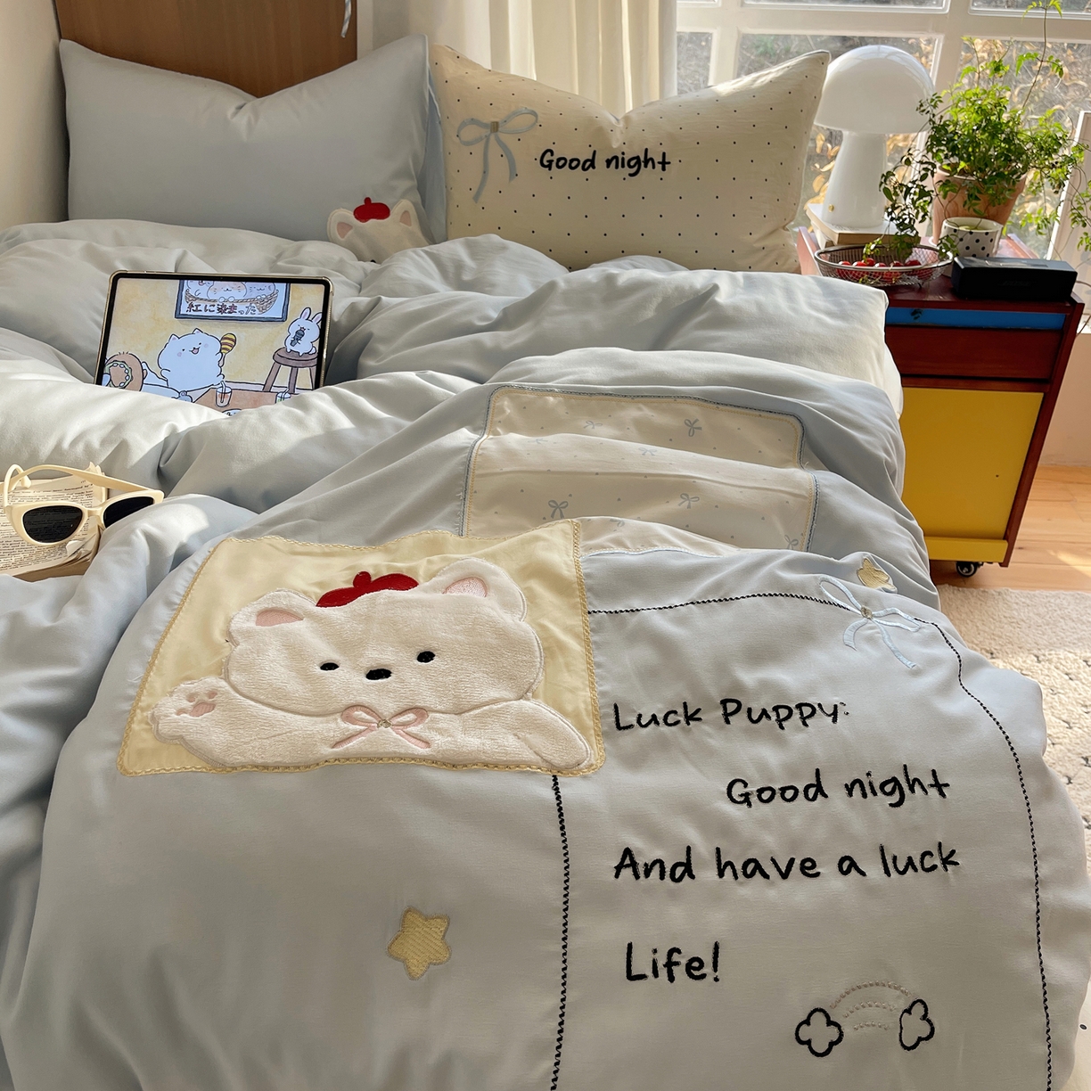 91家纺网 家纺一手货源 找家纺 沐慕 2026新款大贴布绣云朵棉四件套 晚安小熊