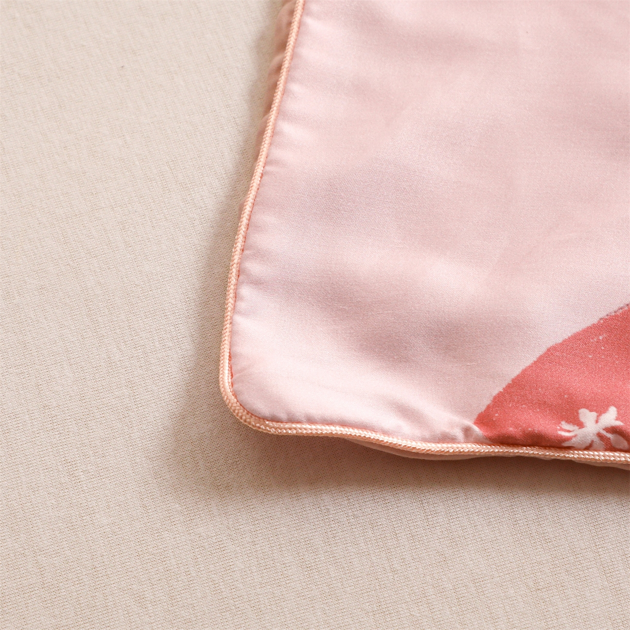 91家纺网 家纺一手货源 找家纺 布凡家居 2026新款A类60支莱赛尔天丝枕套 枕套单件 甜心兔宝