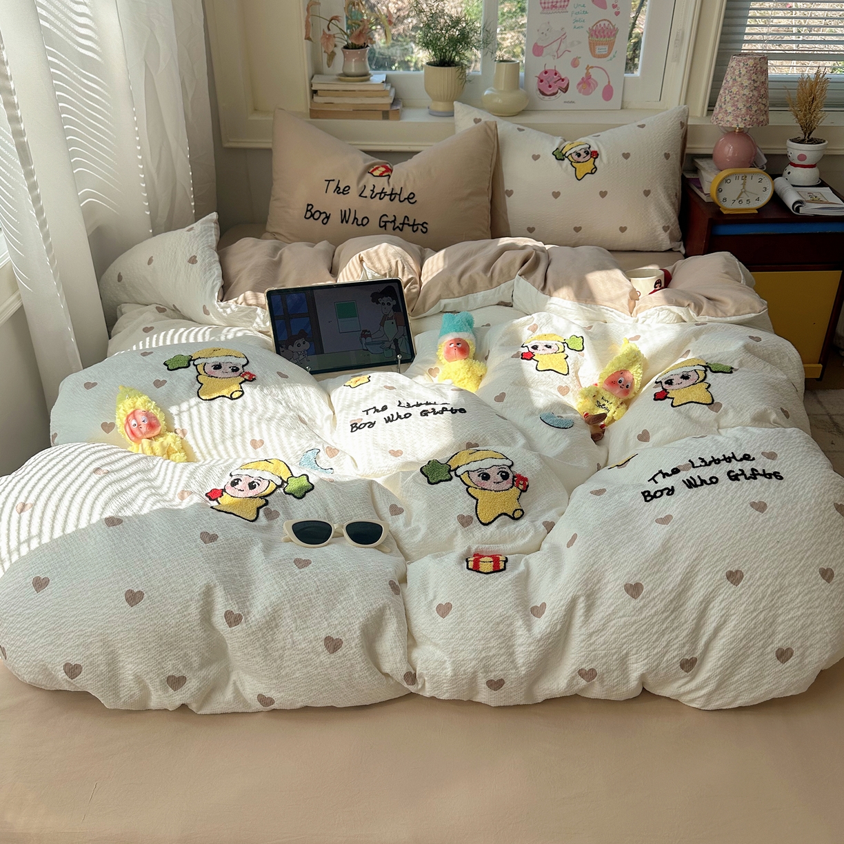 91家纺网 家纺一手货源 找家纺 （总）顾里家纺 2026春夏新款ins可爱风云朵毛巾绣四件套（会员-3元  床笠定制不退换0