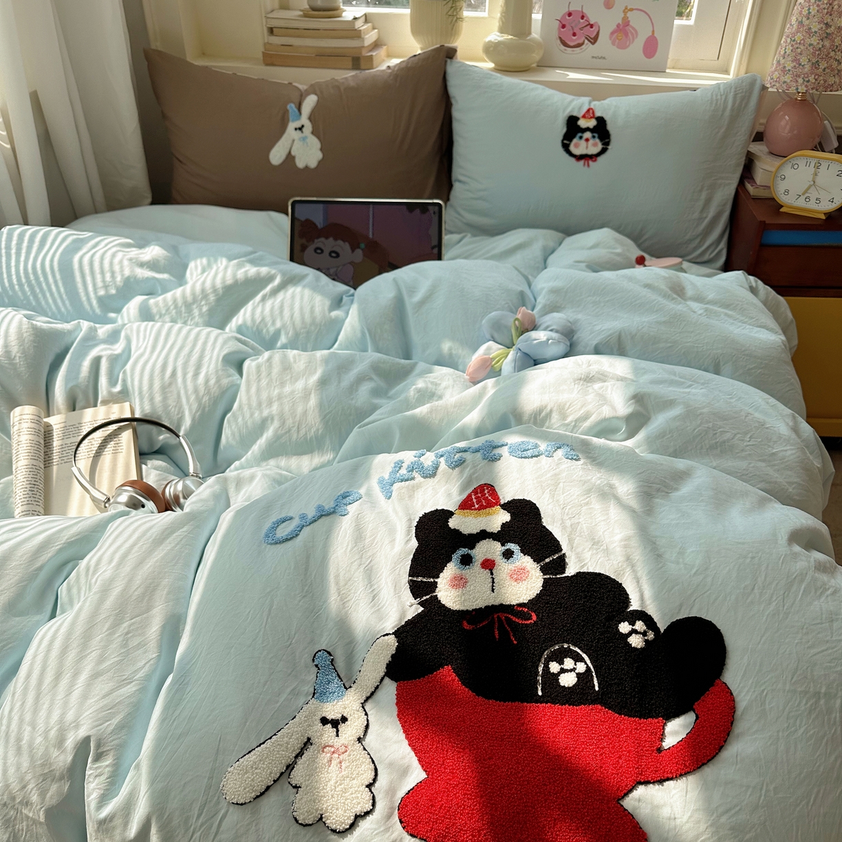 91家纺网 家纺一手货源 找家纺 顾里家纺 2026春夏新款ins可爱风云朵毛巾绣四件套（会员-3元  床笠定制不退换0 杯子猫