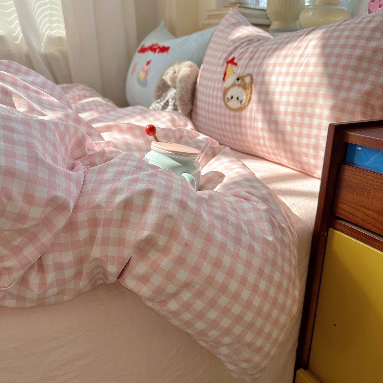 91家纺网 家纺一手货源 找家纺 顾里家纺 2026春夏新款ins可爱风云朵毛巾绣四件套（会员-3元  床笠定制不退换0 冰淇淋猫