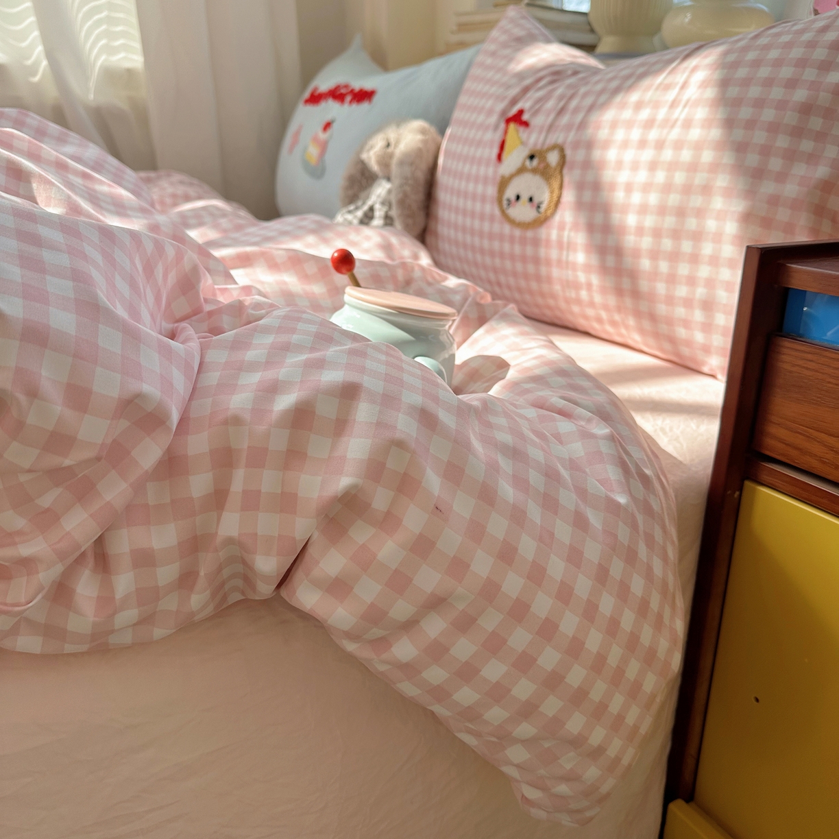 91家纺网 家纺一手货源 找家纺 顾里家纺 2026春夏新款ins可爱风云朵毛巾绣四件套（会员-3元  床笠定制不退换0 冰淇淋猫