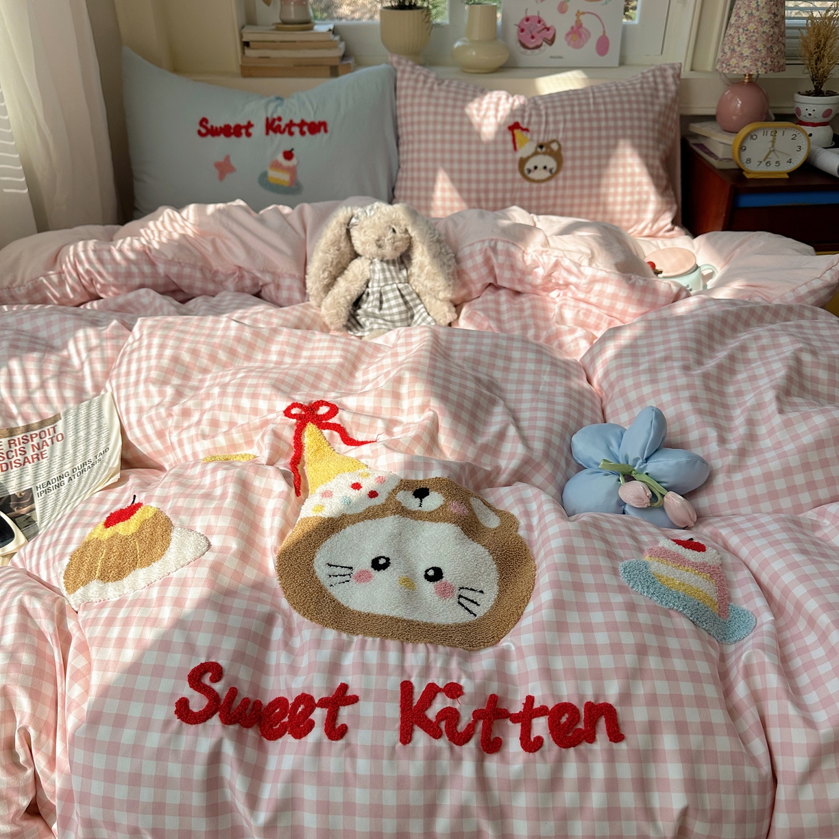 91家纺网 家纺一手货源 找家纺 顾里家纺 2026春夏新款ins可爱风云朵毛巾绣四件套（会员-3元  床笠定制不退换0 冰淇淋猫