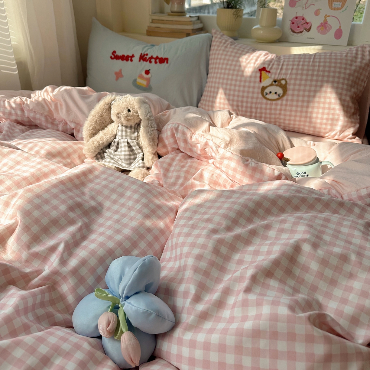 91家纺网 家纺一手货源 找家纺 顾里家纺 2026春夏新款ins可爱风云朵毛巾绣四件套（会员-3元  床笠定制不退换0 冰淇淋猫